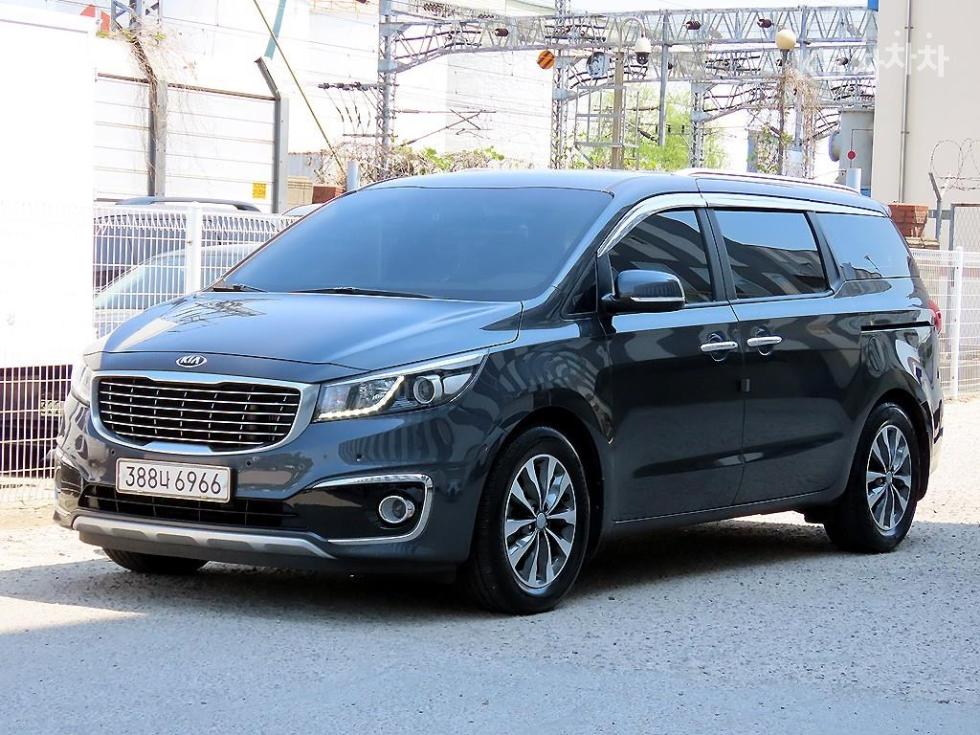 2018 - kia carnival