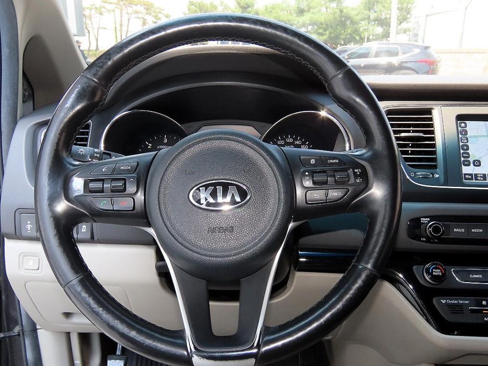 2018 - kia carnival