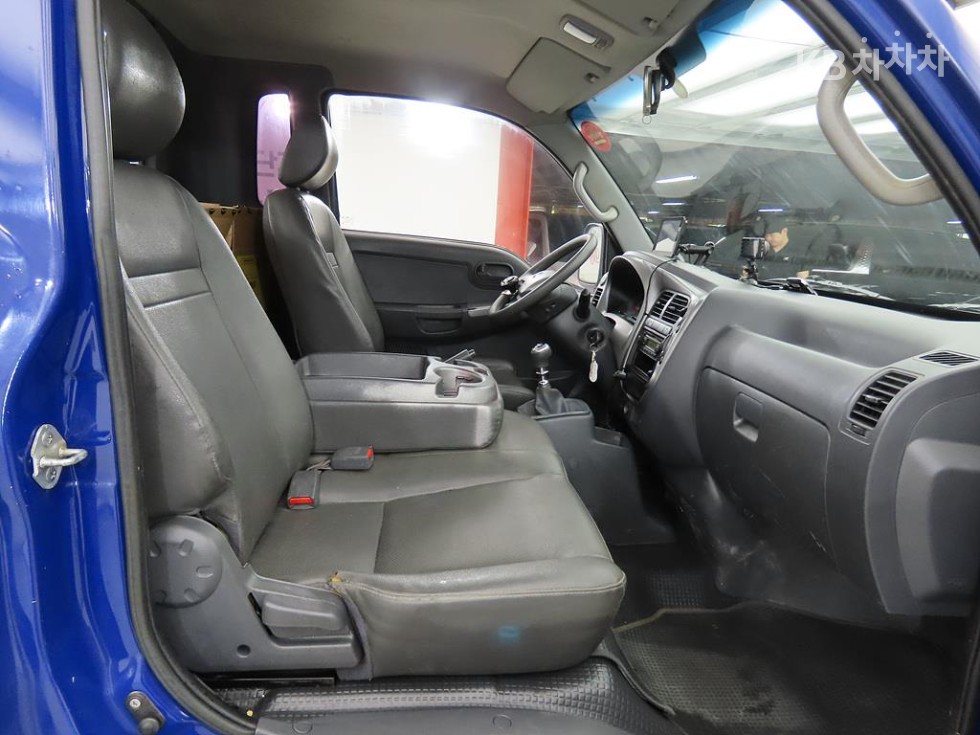 2016 - kia bongo iii