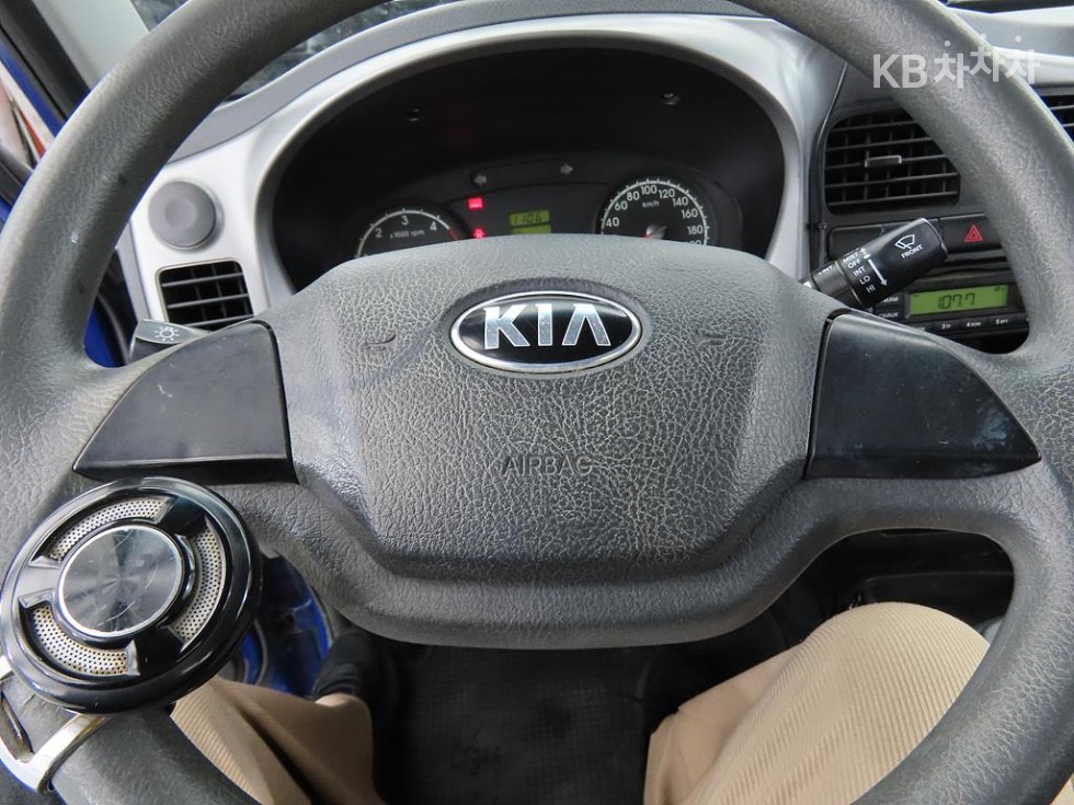 2016 - kia bongo iii