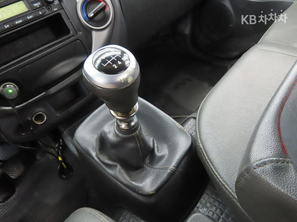 2016 - kia bongo iii