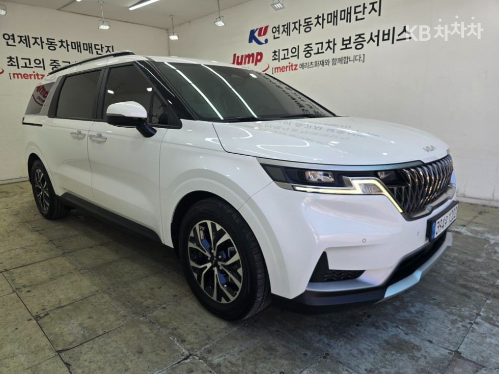 2023 - kia carnival