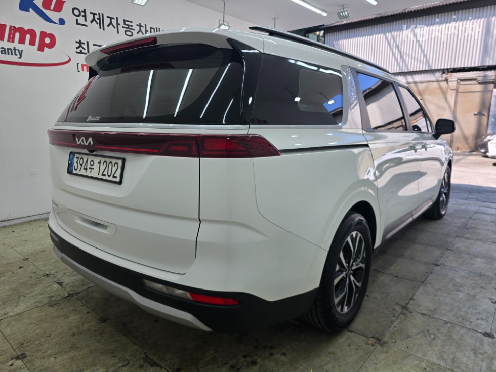 2023 - kia carnival