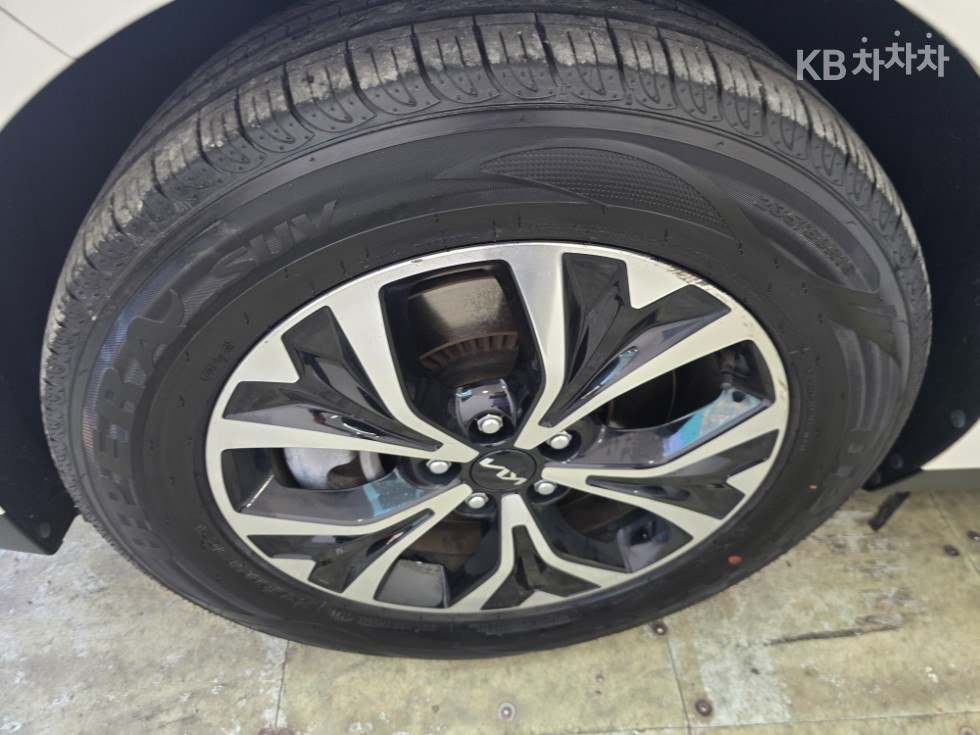 2023 - kia carnival