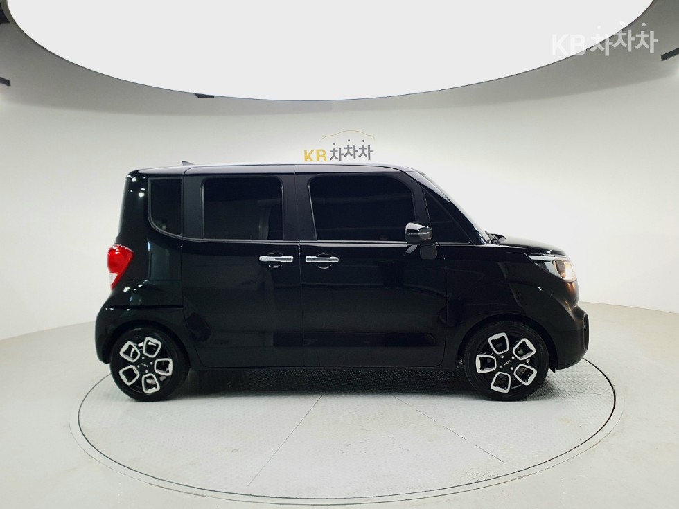 2022 - kia ray