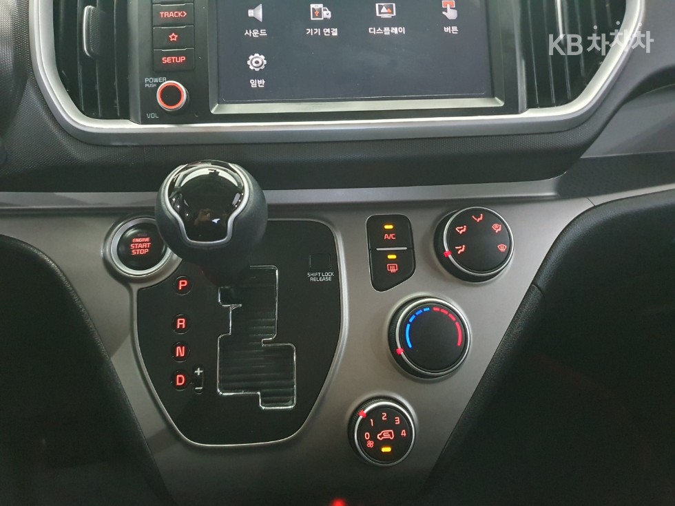 2022 - kia ray