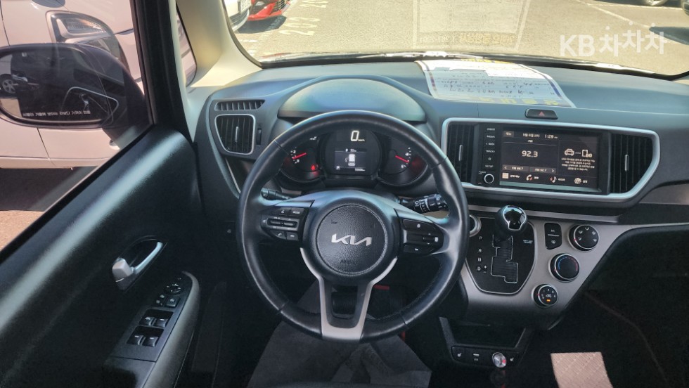 2022 - kia ray