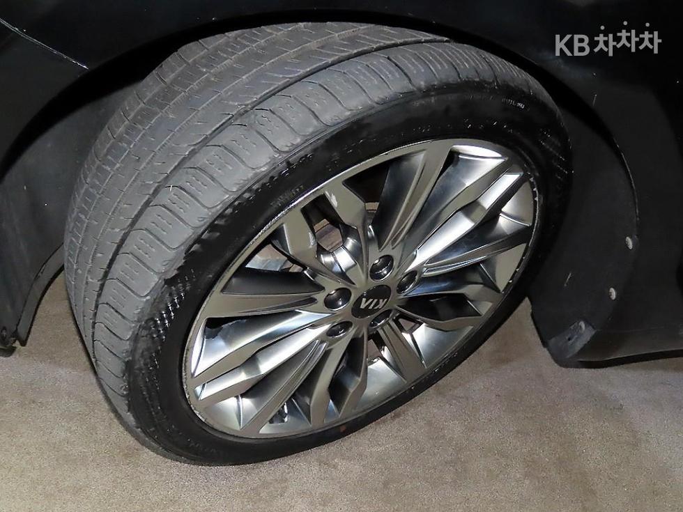 2020 - kia k7