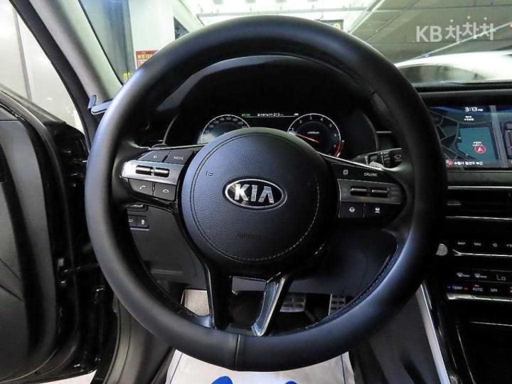 Kia K7 Premier 2.5 GDi X Edition 9