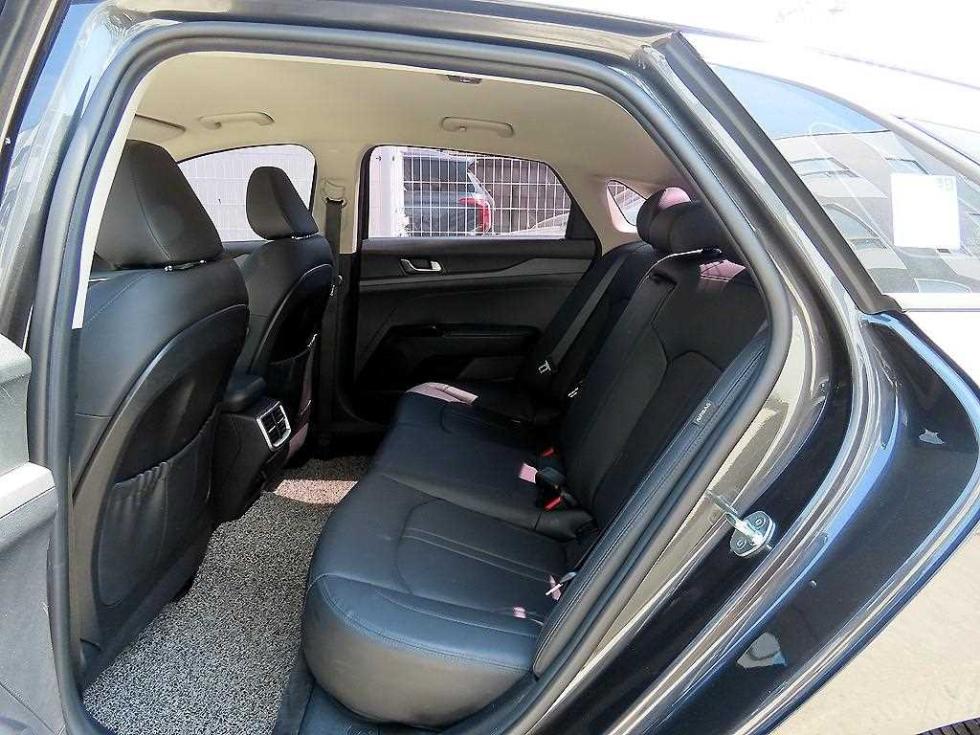 2020 - kia k5