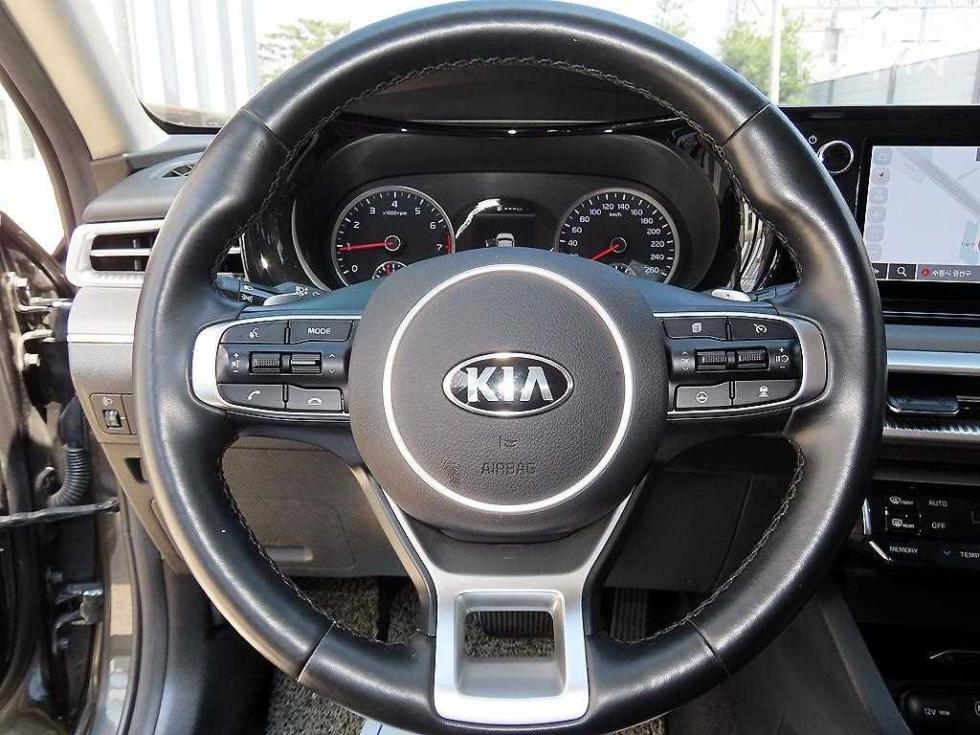 2020 - kia k5