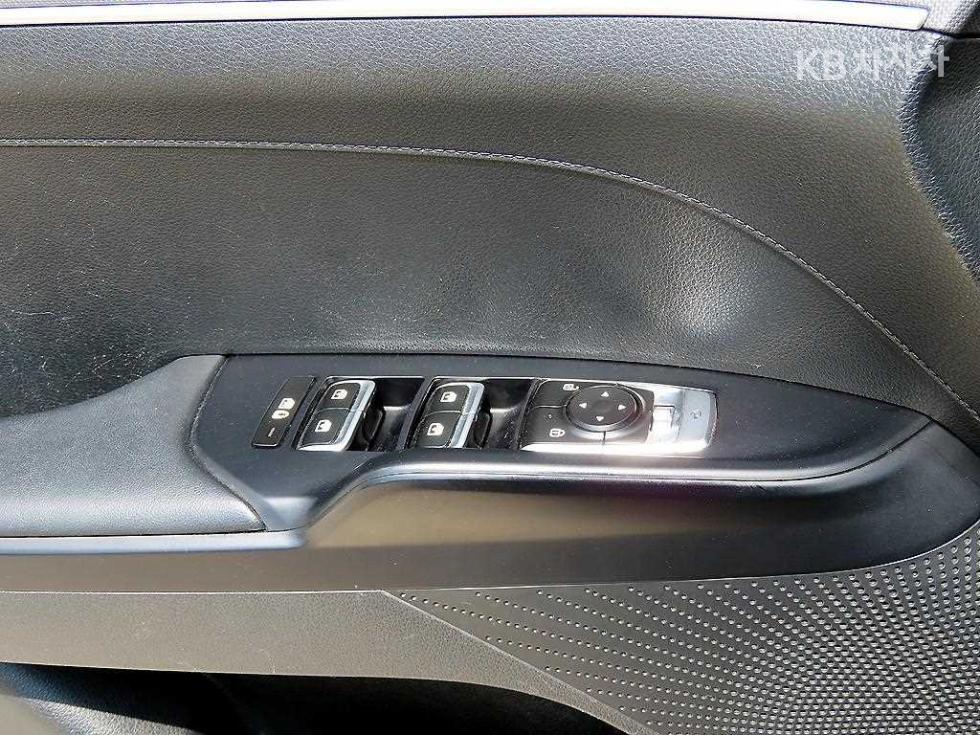 2020 - kia k5