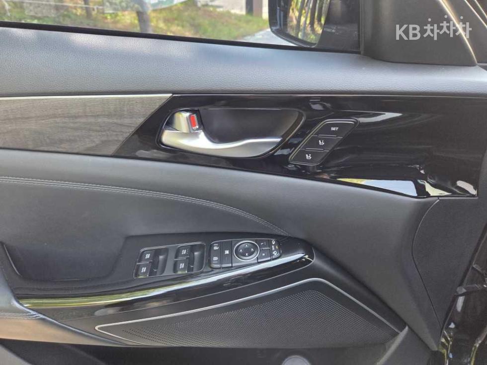 2020 - kia k7