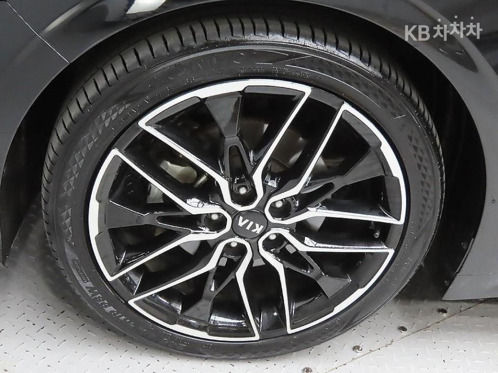 2021 - kia k5
