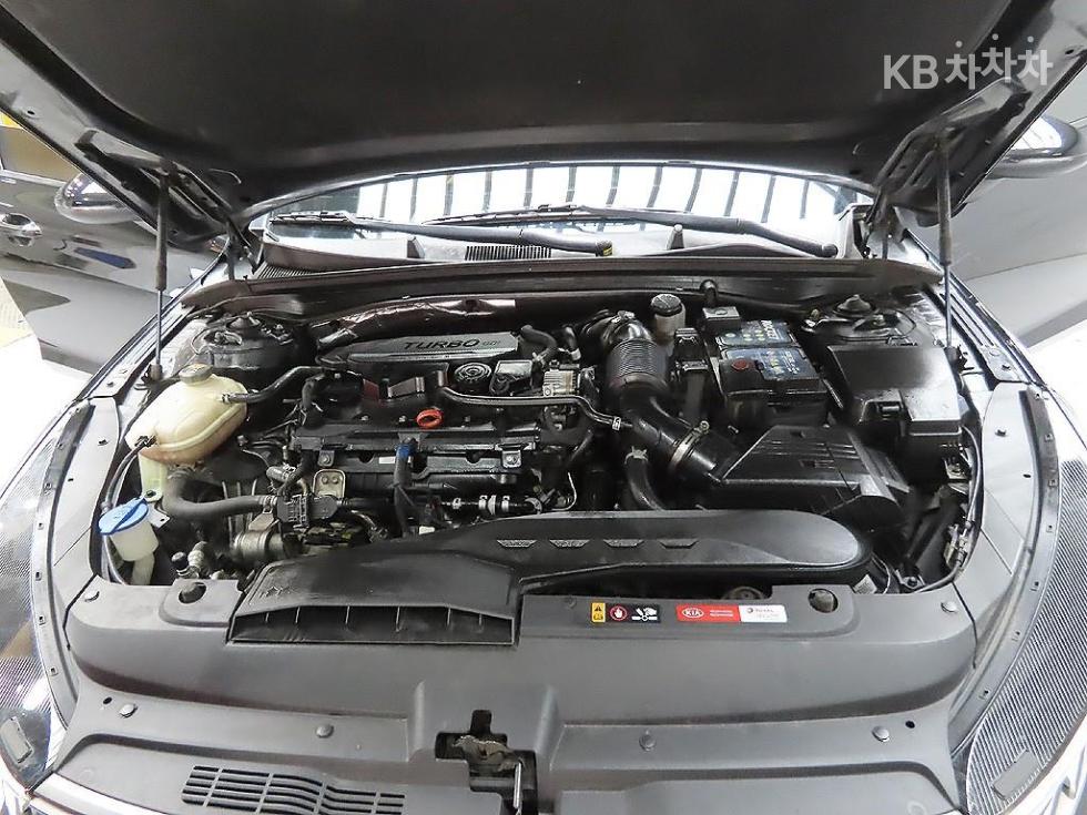 2021 - kia k5