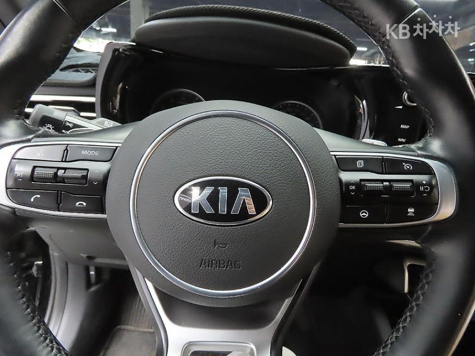 2021 - kia k5