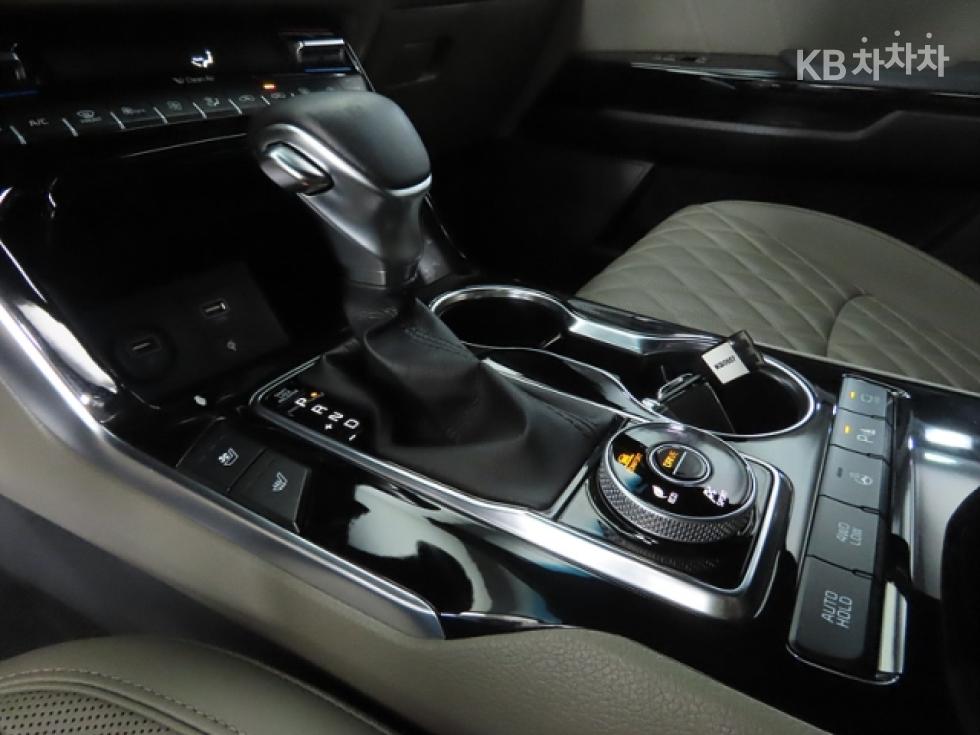 2022 - kia mohave