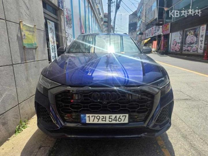 Audi RSQ8 RS Q8 4.0 Base Type