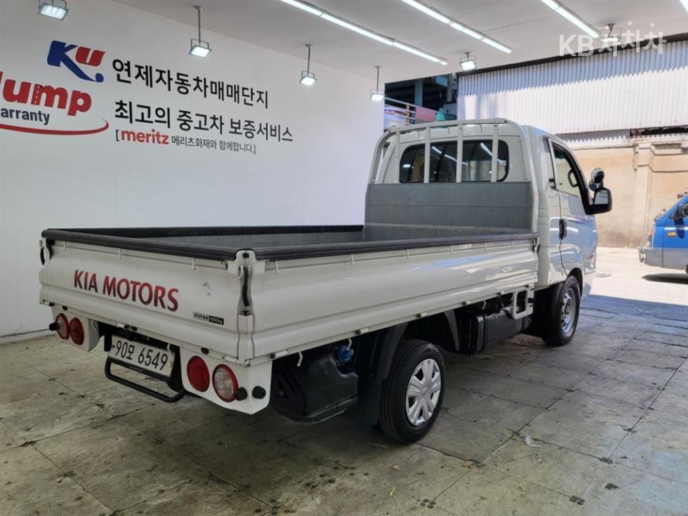2020 - kia bongo iii