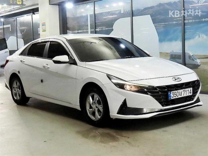 Hyundai Avante 렌터카 1.6 LPi — foto 1