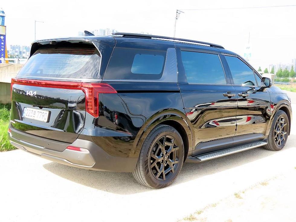 2024 - kia carnival