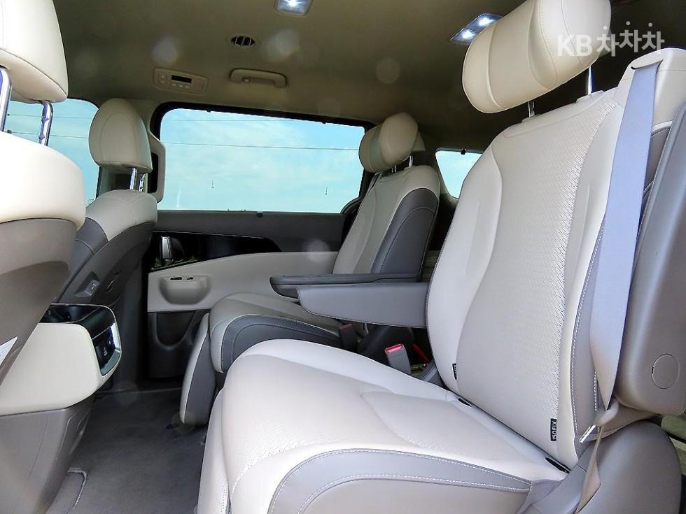 2024 - kia carnival