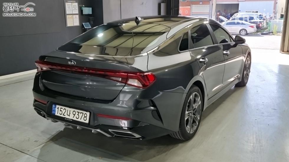 2021 - kia k5