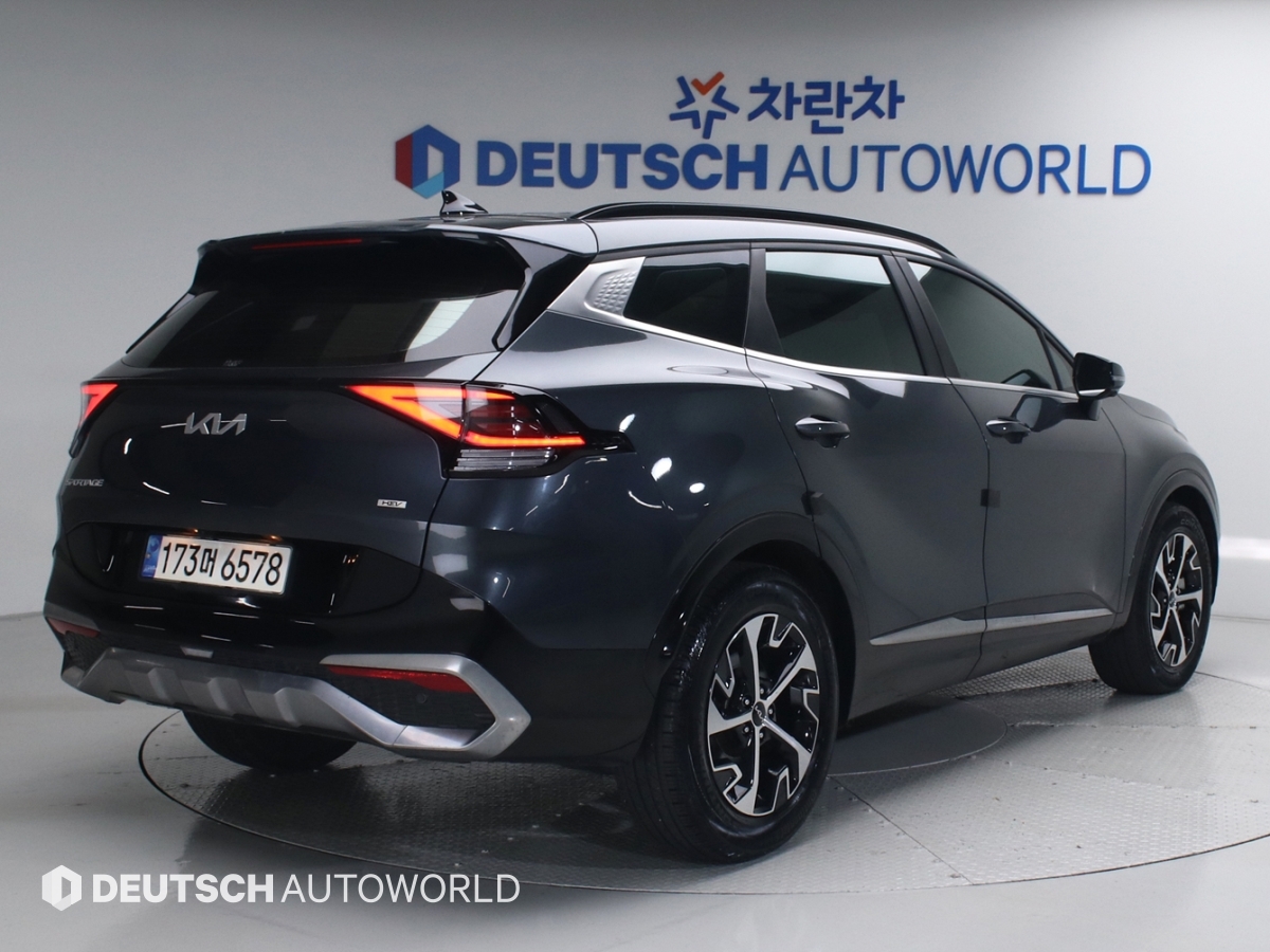 2023 - kia sportage
