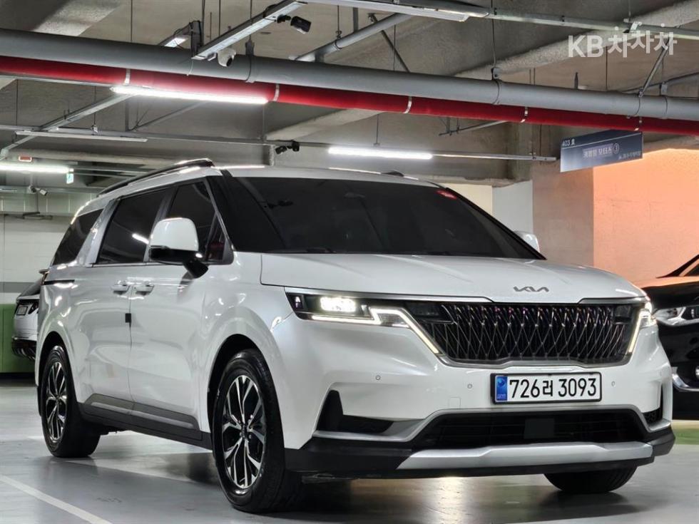 2023 - kia carnival