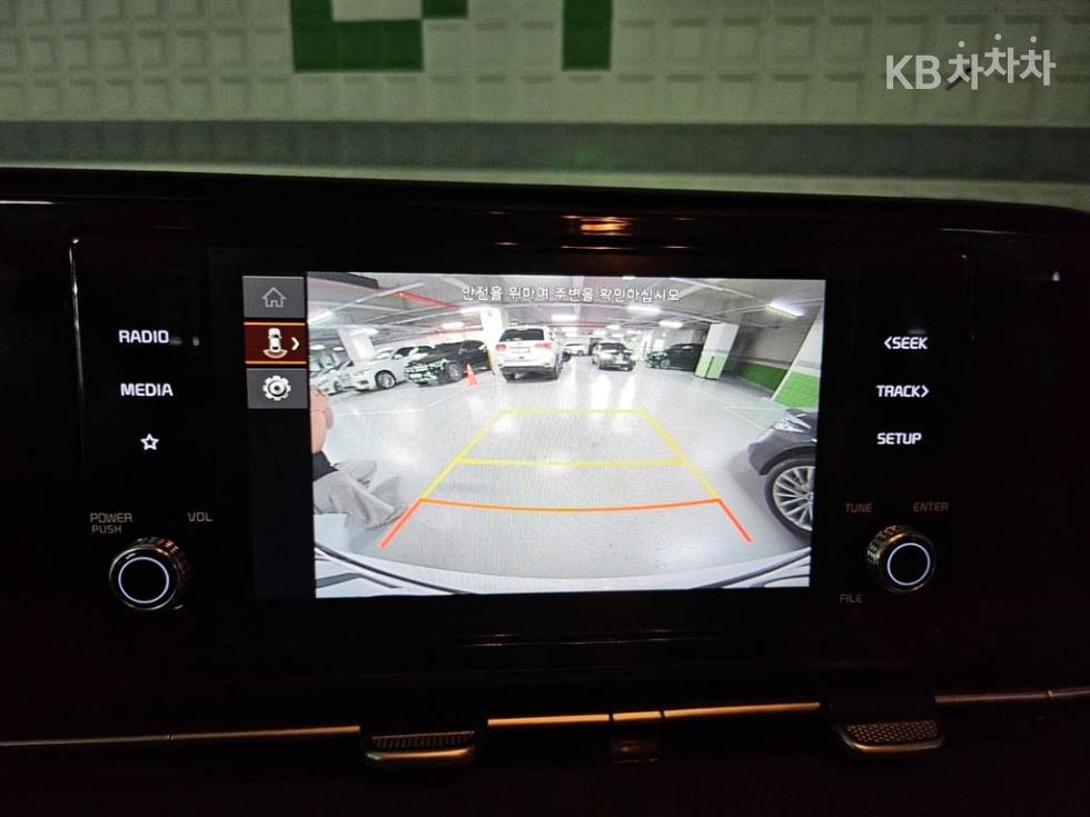 2023 - kia carnival