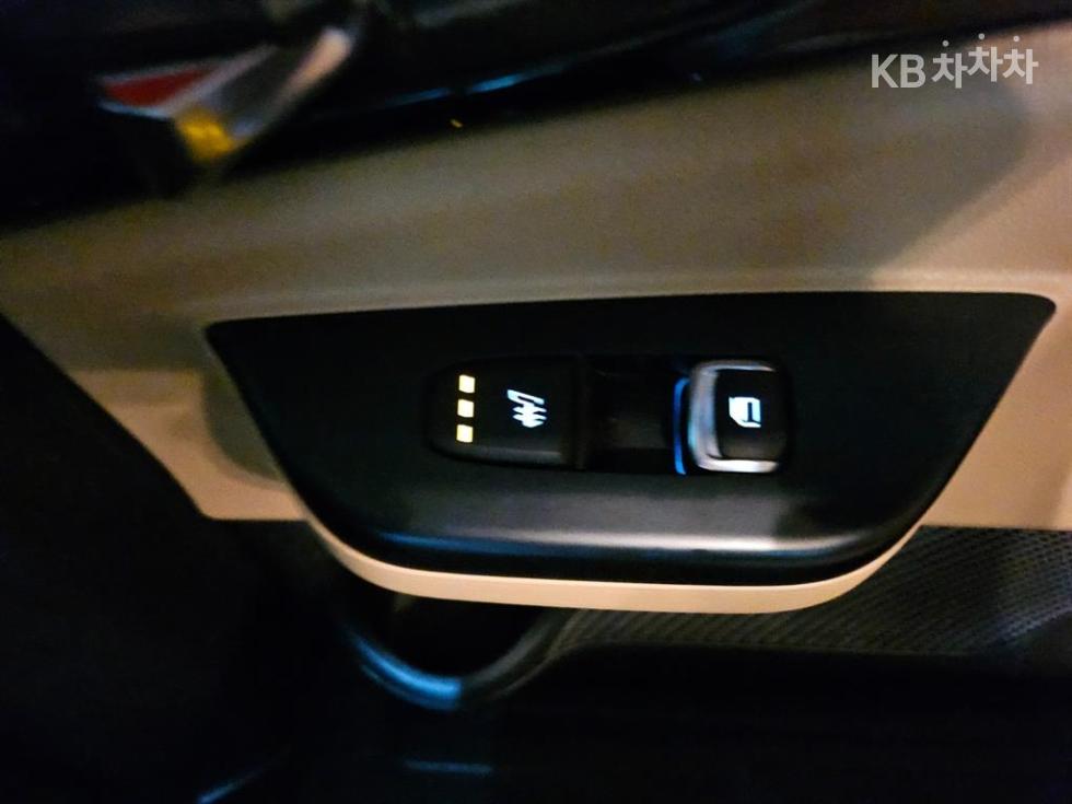 2023 - kia carnival