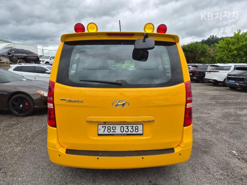 Hyundai Starex — miniaturë 4