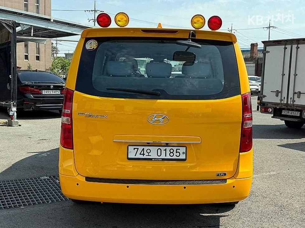 Hyundai Starex — miniaturë 3