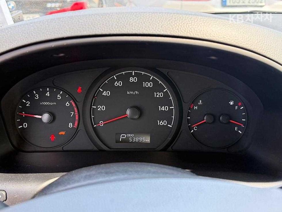 Hyundai Starex — miniaturë 9