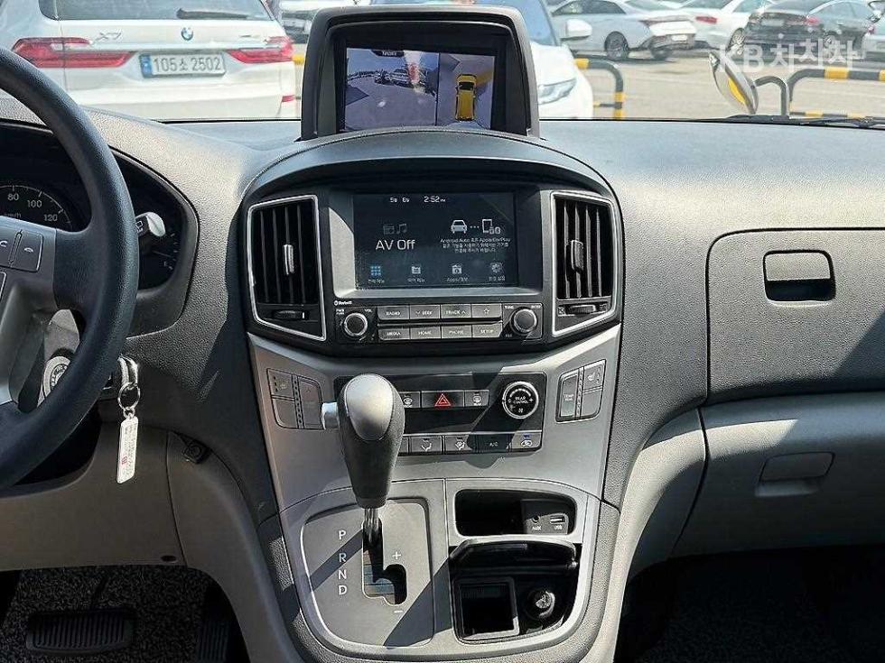 Hyundai Starex — miniaturë 10