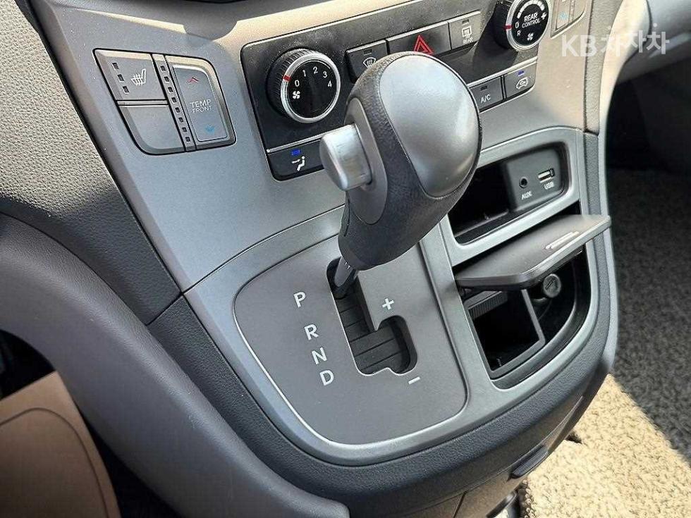 Hyundai Starex — miniaturë 11