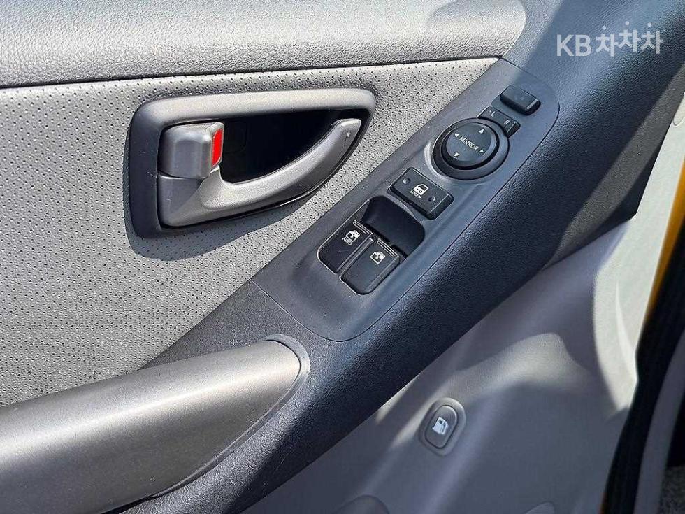 Hyundai Starex — miniaturë 12