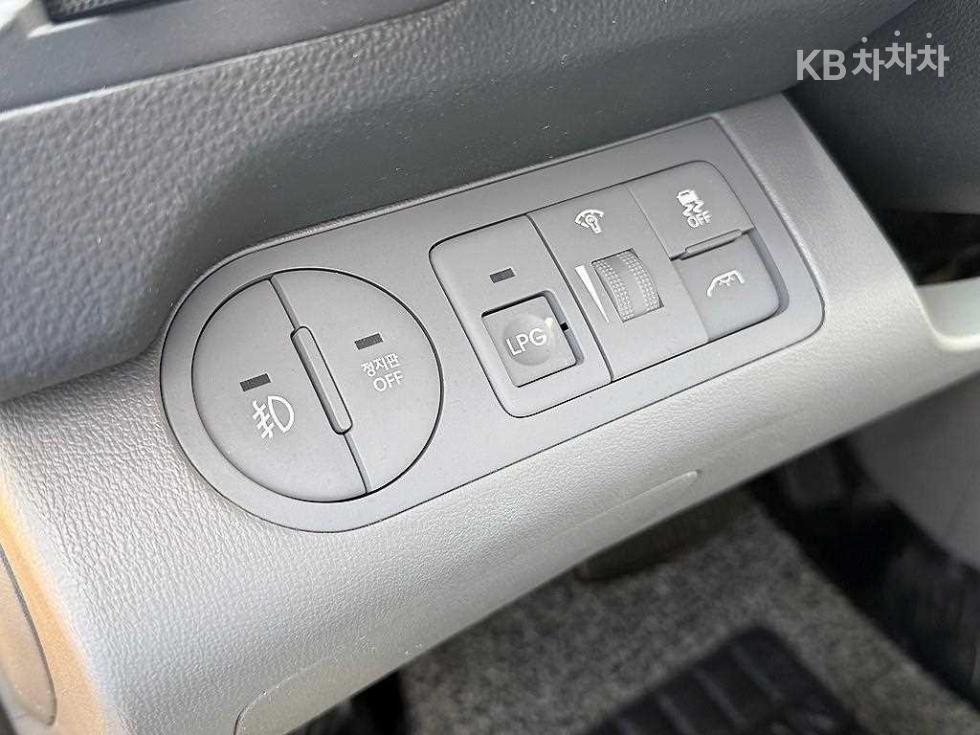 Hyundai Starex — miniaturë 13