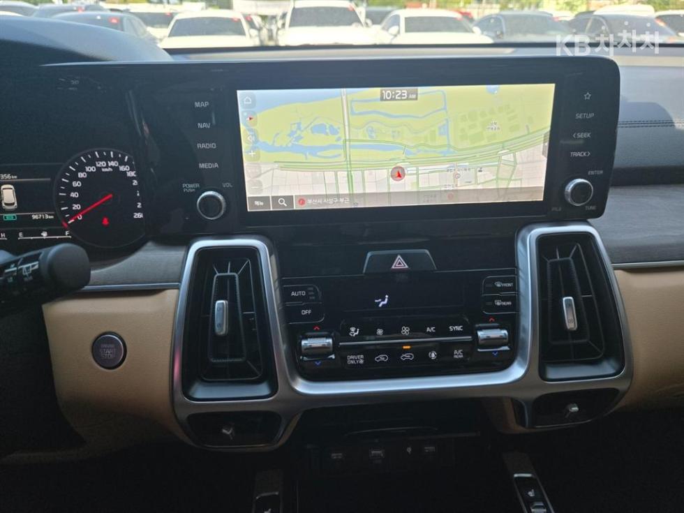 2023 - kia sorento