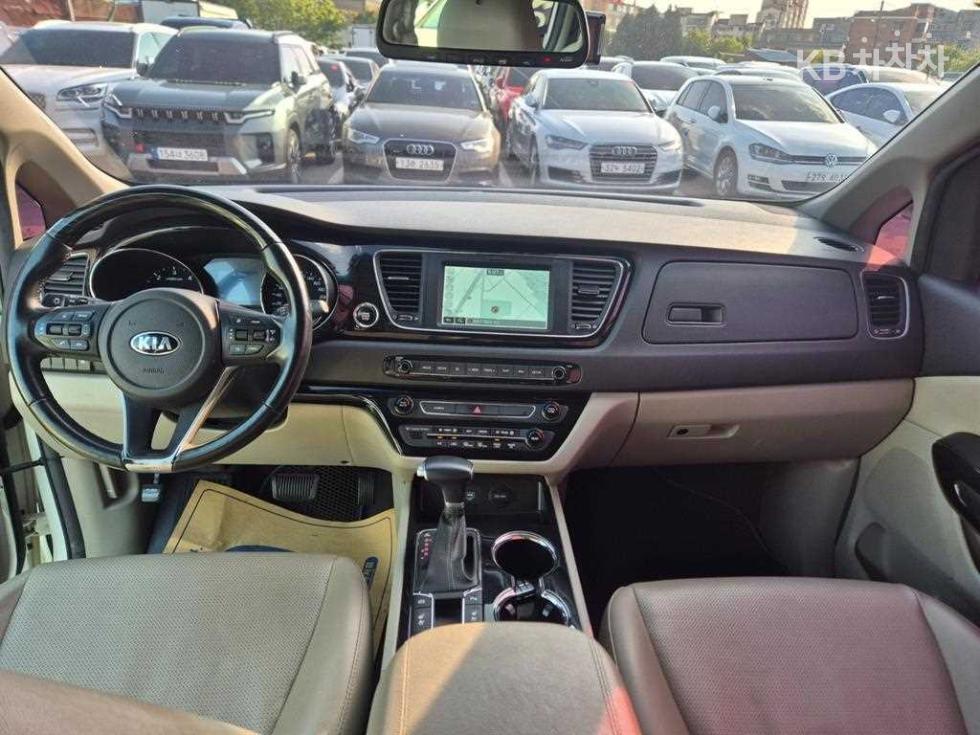 2019 - kia carnival