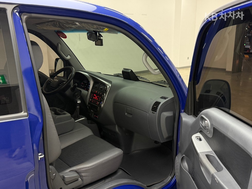 2022 - kia bongo iii