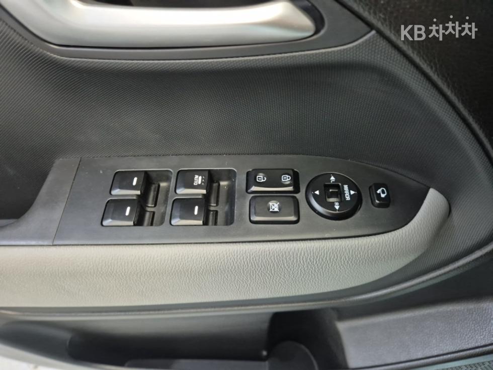 2022 - kia ray