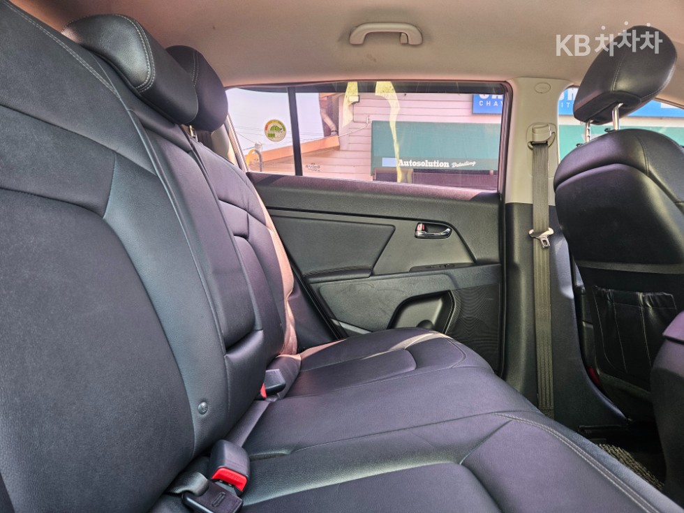 2012 - kia sportage
