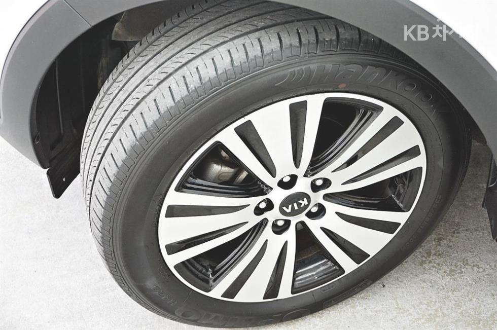 2014 - kia sportage