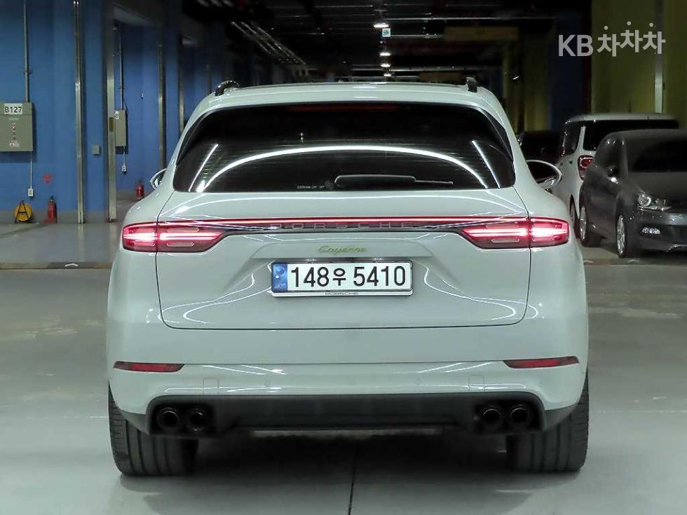 Porsche Cayenne — miniaturë 3