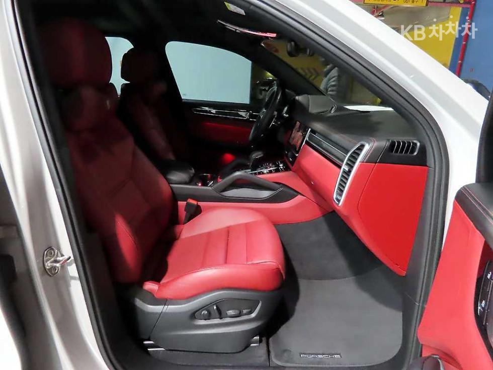 Porsche Cayenne — miniaturë 8