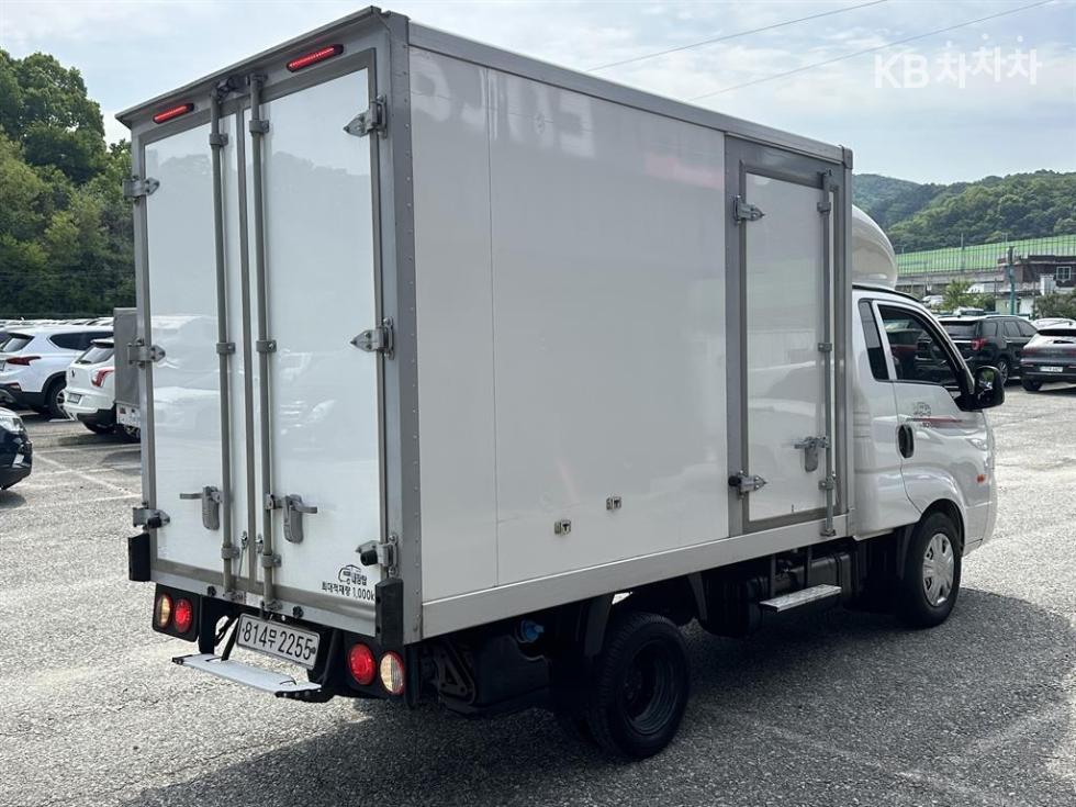 2023 - kia bongo iii