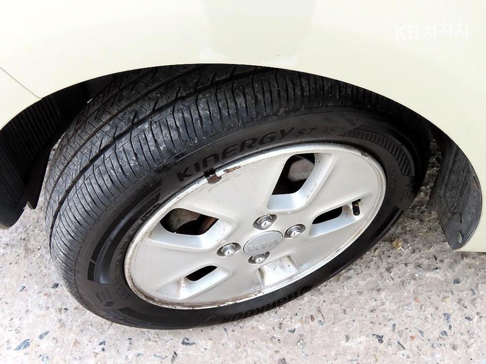 2013 - kia ray