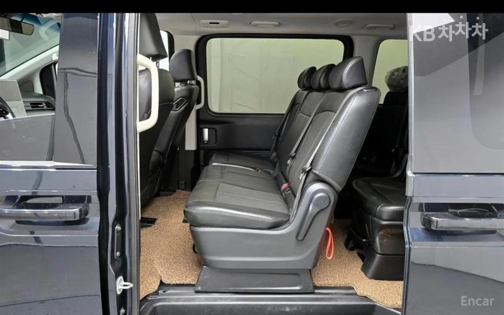 Hyundai Staria — miniaturë 14