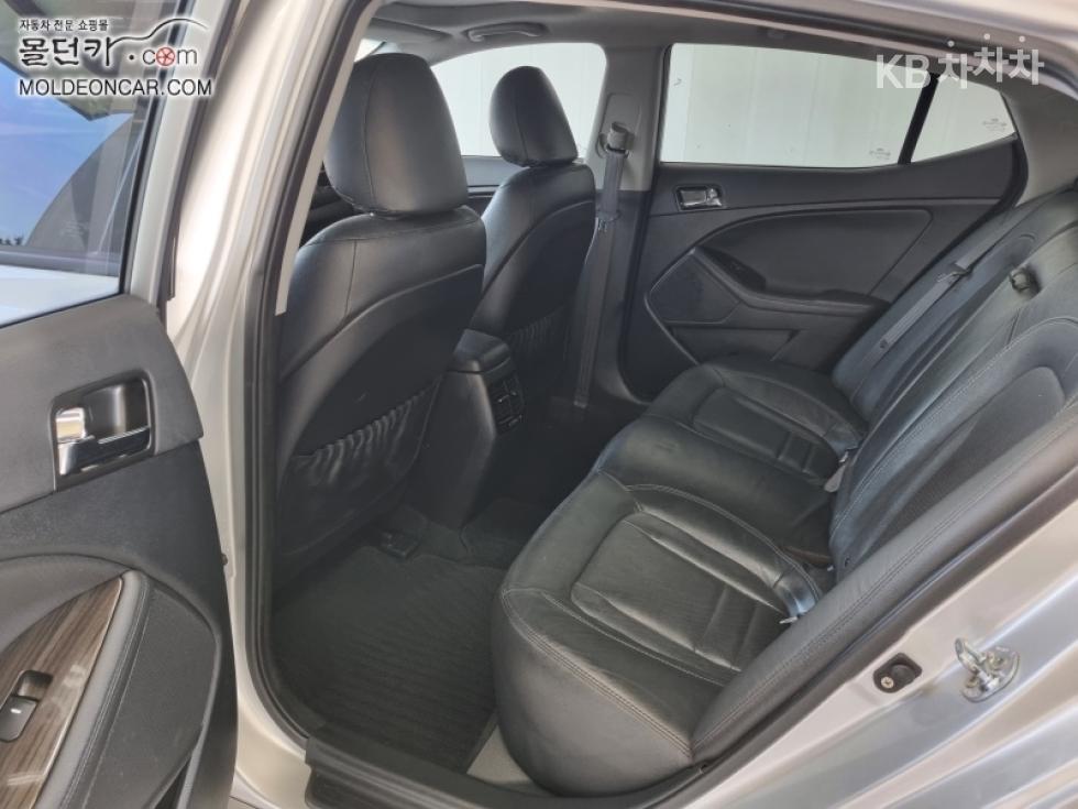 Kia K5 — miniaturë 7